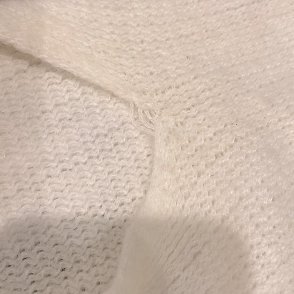 Poncho - Picture 5 of 8